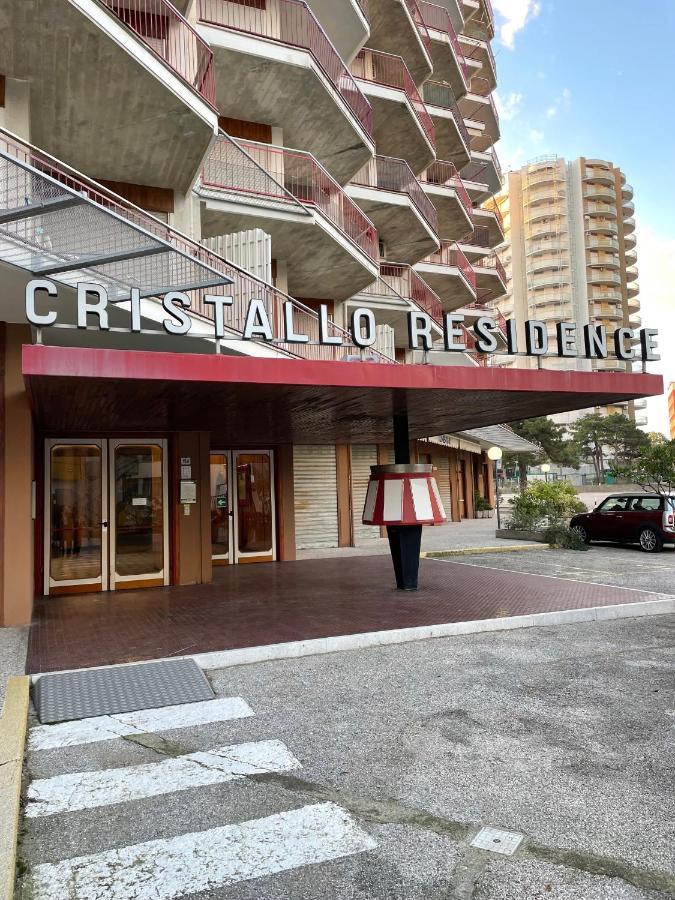 Residence Cristallo 4H Lignano Sabbiadoro Exteriör bild